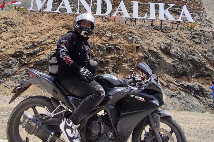 Fans Valentino Rossi, Untung Prasetyadi, turing dari Kebumen ke Mandalika naik motor