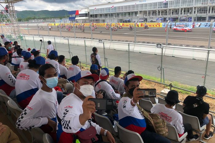 Ratusan bikers Honda di sirkuit Mandalika, Lombok.