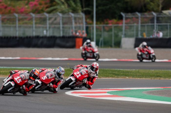 Pembalap IATC 2021 saat di sirkuit Mandalika