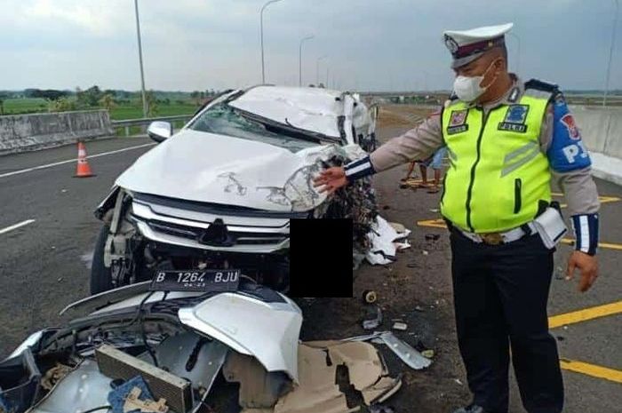 detik-detik sebelum kecelakaan maut bakal terungkap, black box Mitsubishi Pajero Sport Vanessa Angel dikirim ke Jepang