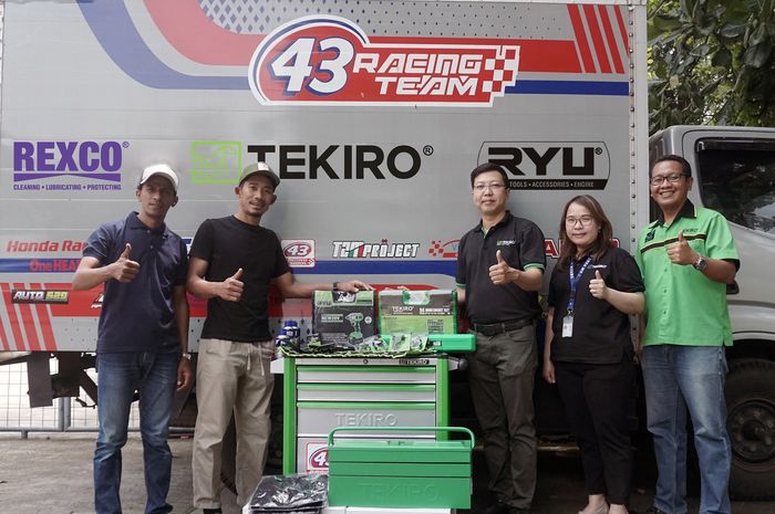 Dukung talenta pembalap muda, Tekiro Tools sumbang seperangkat perkakas kepada sekolah balap milik M. Fadli, 43 Racing School