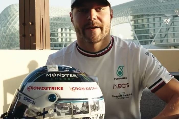 Valtteri Bottas pamerkan helm khusus untuk F1 Abu Dhabi 2021.