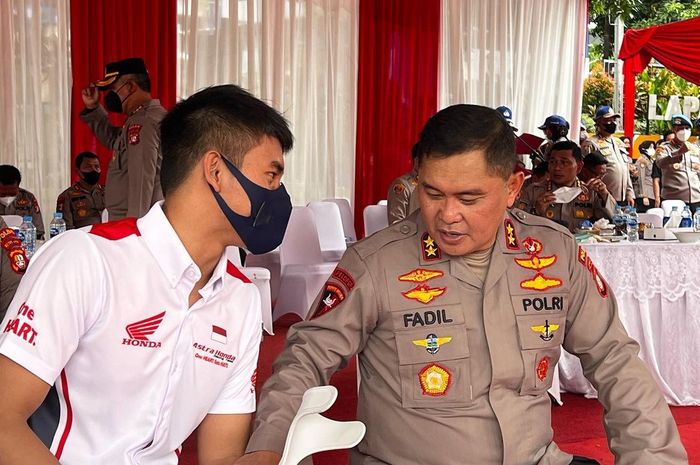 Mario Suryo Aji bersama Jenderal Fadil Imran.