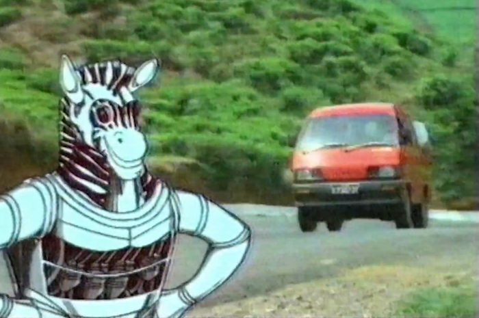 Zebi (kiri) yang merupakan maskot Daihatsu Zebra pada era 1990-an.