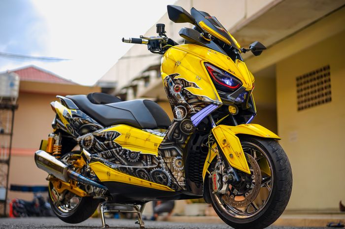 Yamaha XMAX juara 1 daily use Online Customaxi 2021