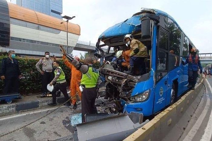 Ilustrasi kecelakaan bus TransJakarta