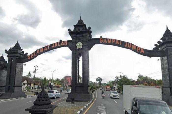 Gapura perbatasan Daerah Istimewa Yogyakarta dan Jawa Tengah