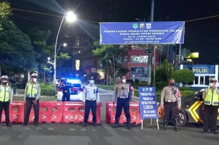 Warga Jakarta tak berkutik saat malam tahun baru 2022, polisi blokade 10 kawasan ini (foto ilustrasi)