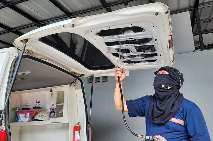 Pemasangan antikarat dari Ziebart