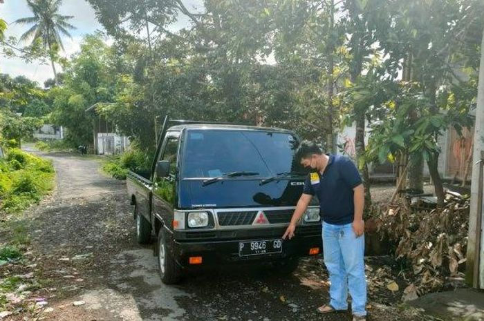 Mitsubishi L300 yang sempat digondol maling di garasi rumah pemilik namun ditemukan terlantar di tepi jalan
