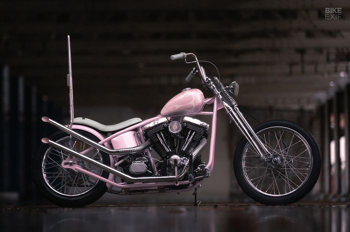 Harley-Davidson Softail chopper 
