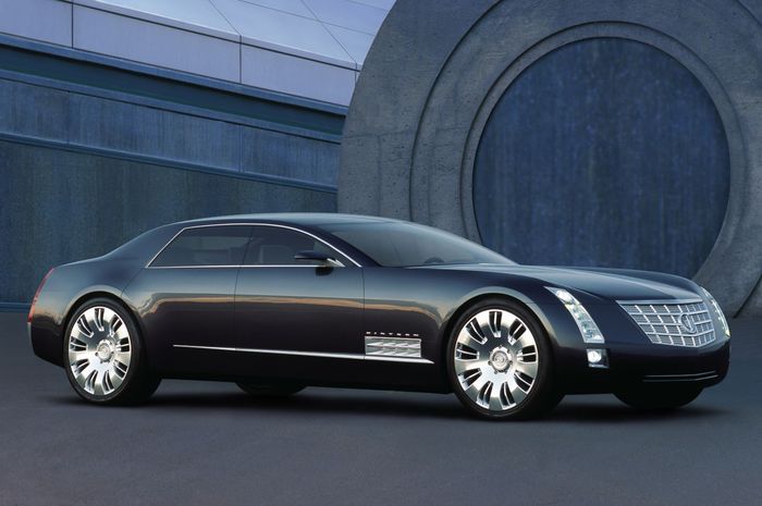 Mobil konsep Cadillac Sixteen yang punya desain elegan, tapi pakai mesin super buas.