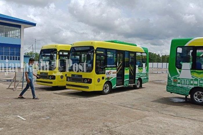Penampakan armada bus Trans Banjarbakula yang akan dioperasikan di Kota Banjarbaru, Kalsel.