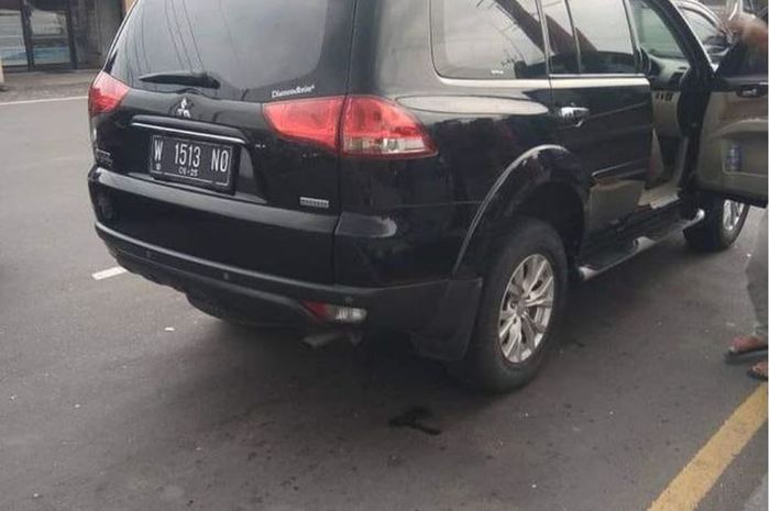 Mitsubishi Pajero Sport hitam yang menjadi lokasi ditemukannya jasad di balik kemudi