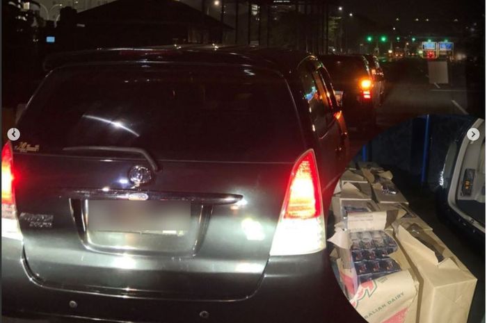 Toyota Kijang Innova yang dikuntit dan dicegat tim Bea Cukai Kudus karena kabin berisi barang illegal