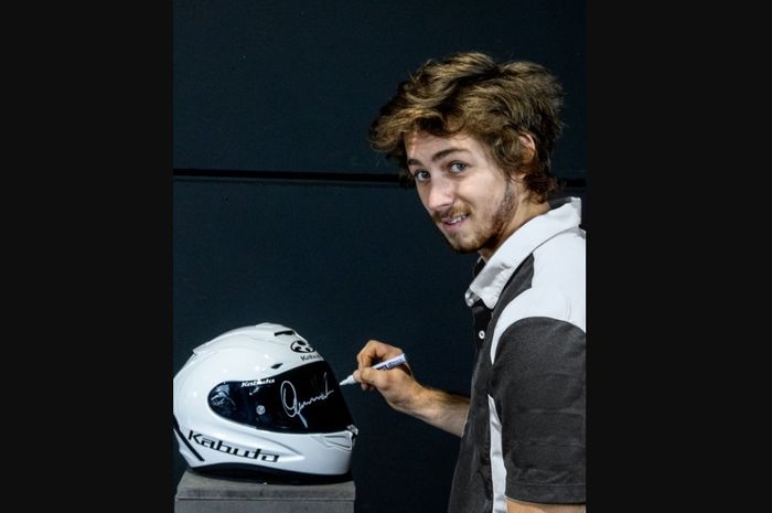 Kontrak dengan helm NHK habis, Remy Gardner akan gunakan helm Kabuto asal Jepang dalam debutnya di MotoGP 2022. 