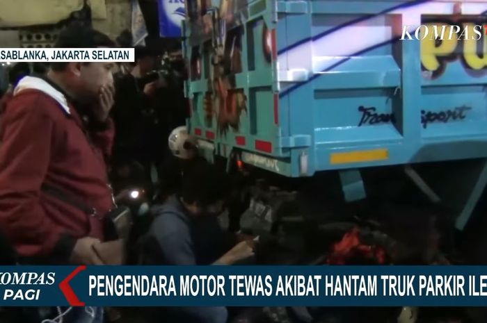 Yamaha Mio tabrak truk parkir yang parkir di pinggir jalan, pemotor meninggal dunia