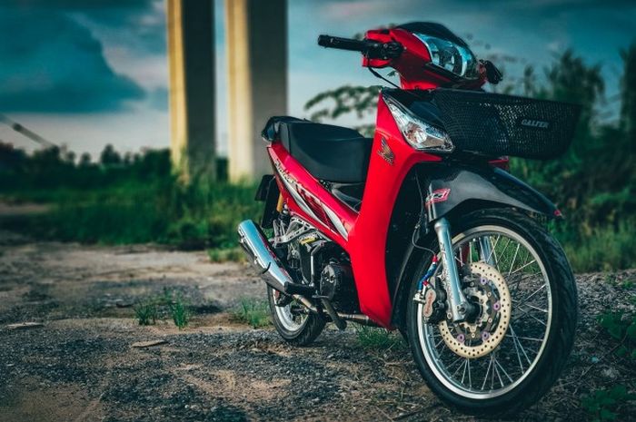 Modifikasi Honda Future 125 alias Supra X 125 Helm In