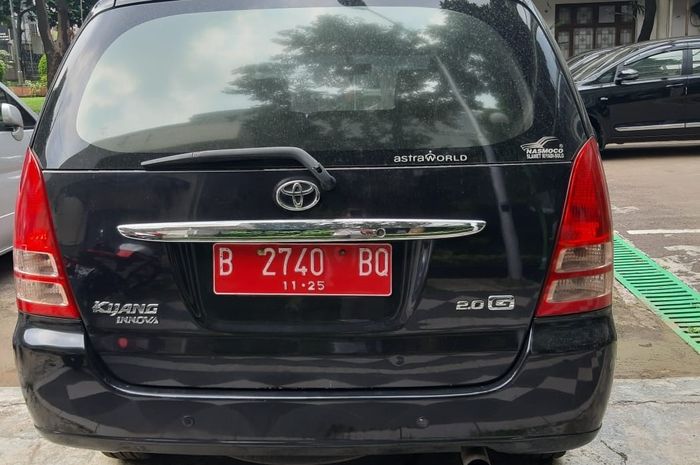 Lelang Toyota Kijang Innova 2.0 G 2005