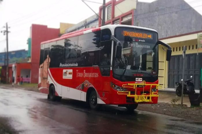 Armada bus Trans Banyumas beroperasi lagi mulai hari ini, Minggu (16/01/2022).
