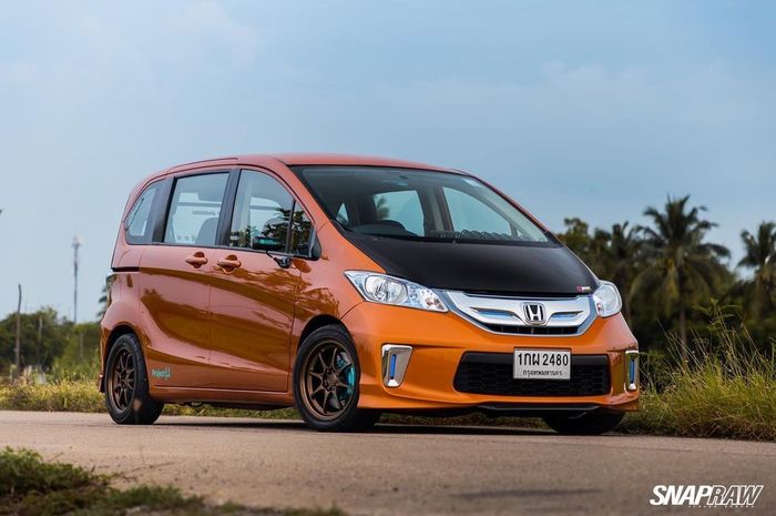 Modifikasi Honda Freed asal Thailand, tampil menawan bergaya sporty