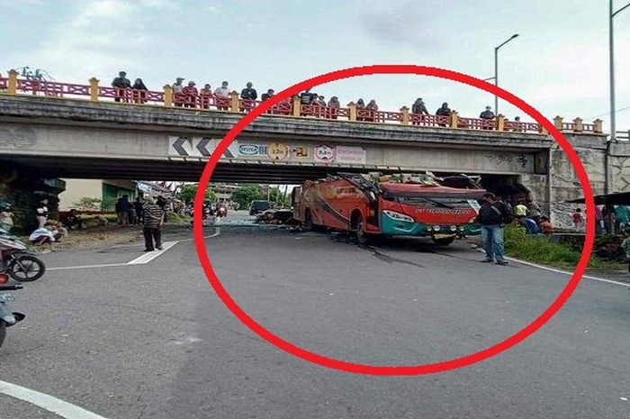 Tabrak fly over, bus Siprok Nauli seketika jadi mobil atap terbuka, polisi ungkap kondisi korban