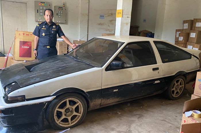 Toyota AE86 Trueno dilelang Bea Cukai Nanga Badau melalui KPKNL Pontianak