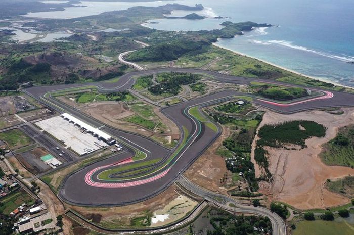 Satu setengah bulan jelang MotoGP Indonesia 2022, persiapan homologasi grade A sirkuit Mandalika sudah 90 persen.