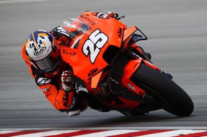 Raul Fernandez terinspirasi banyak hal pada tes MotoGP Malaysia 2022. Ia sampai menjadi debutan terkencang dari segi lap time. 