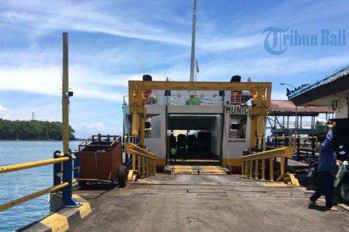 Kondisi Pelabuhan Padang Bai jelang MotoGP di sirkuit Mandalika.