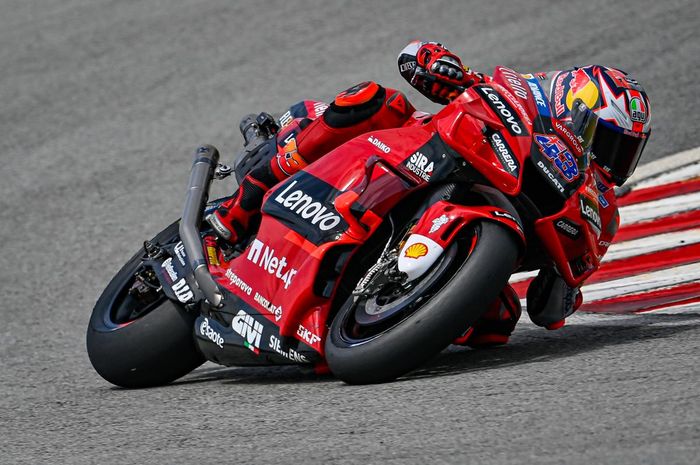 Jack Miller ribut dengan Aleix Espargaro