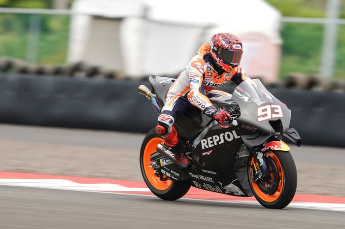 Marc Marquez kala menjajal sirkuit Mandalika pada tes MotoGP Indonesia 2022 hari pertama (11/2)