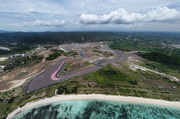 Sirkuit Mandalika terus berbenah, targetkan makin siap menggelar MotoGP Indonesia 2022.