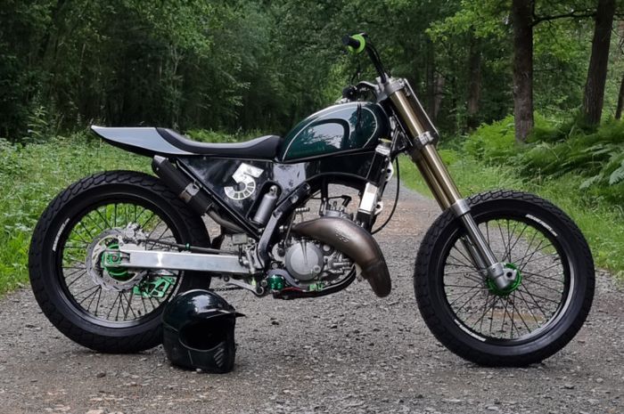 Kawasaki KX125 flat tracker 
