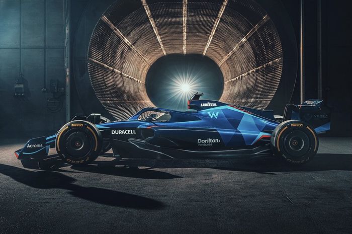 Williams FW44 menjadi senjata baru Williams Racing untuk F1 2022 yang kali ini menggunakan livery biru penuh. 
