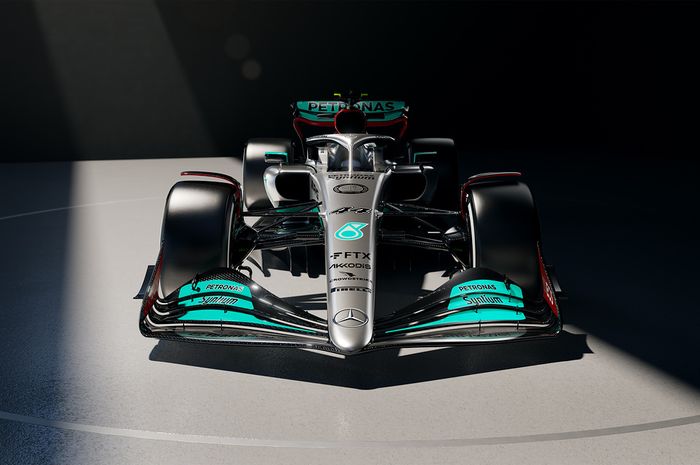 Mercedes W13 untuk F1 2022 diperkenalkan dan diluncurkan hari ini bersama duet baru Mercedes AMG Petronas (18/2). 