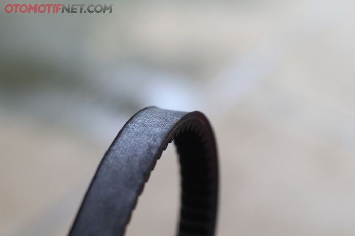 Ilustrasi v-belt aus