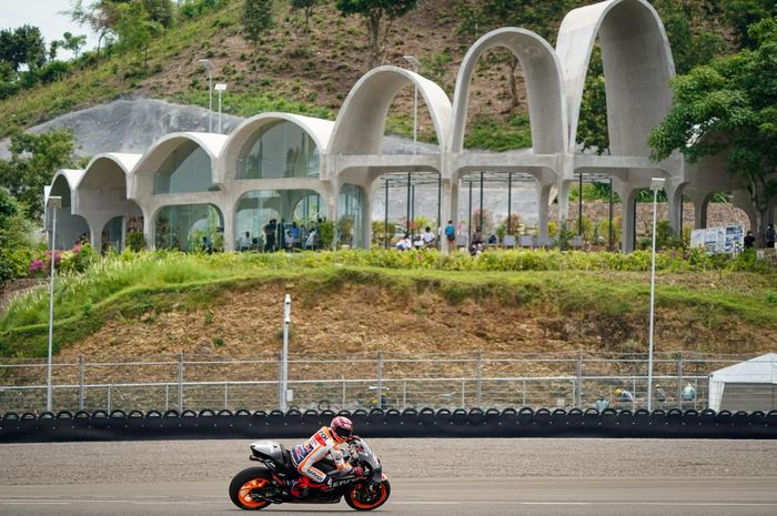 Jumlah penonton MotoGP Indonesia 2022 dikurangi dari target semula