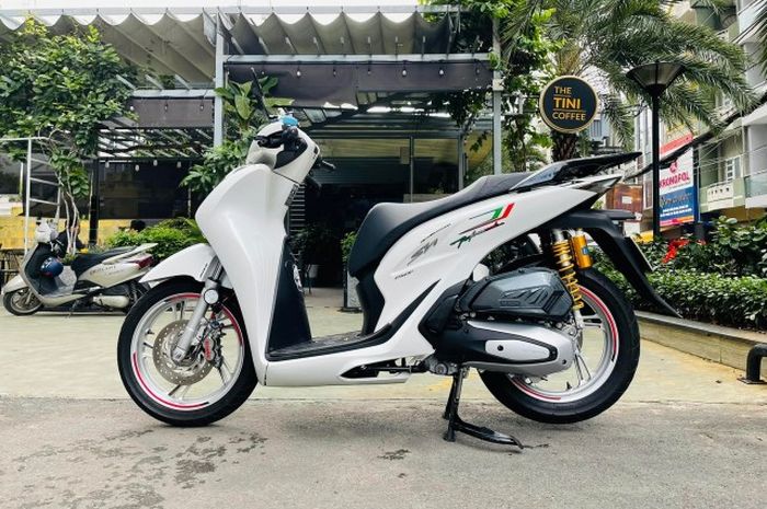 Modifikasi Honda SH150i
