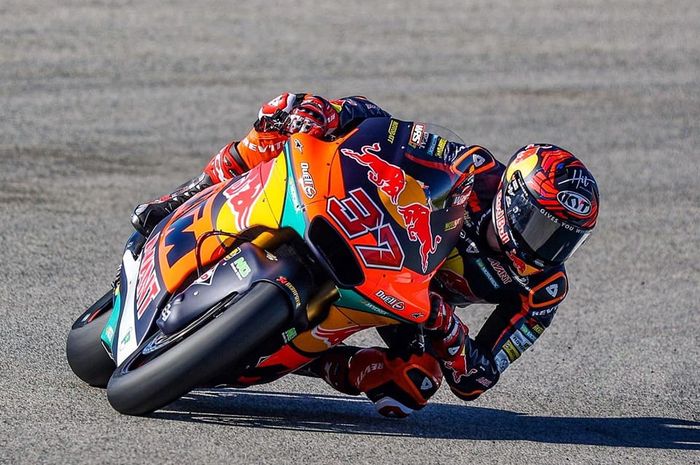 Augusto Fernandez masih mempertahankan keunggulannya