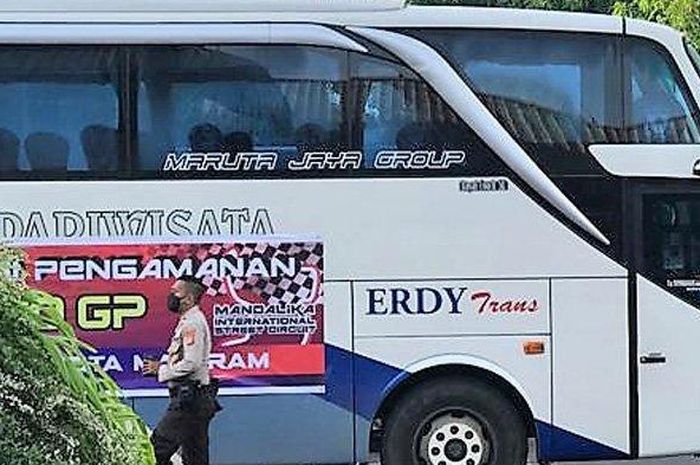 Salah satu armada bus gratis yang disiapkan untuk gelaran MotoGP Mandalika 2022.
