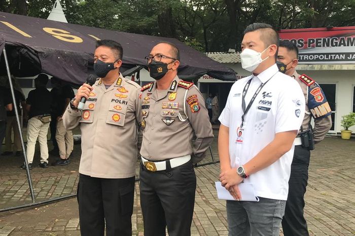 Direktur Lalu Lintas Polda Metro Jaya saat lakukan gladi resik perhelatan parade MotoGp