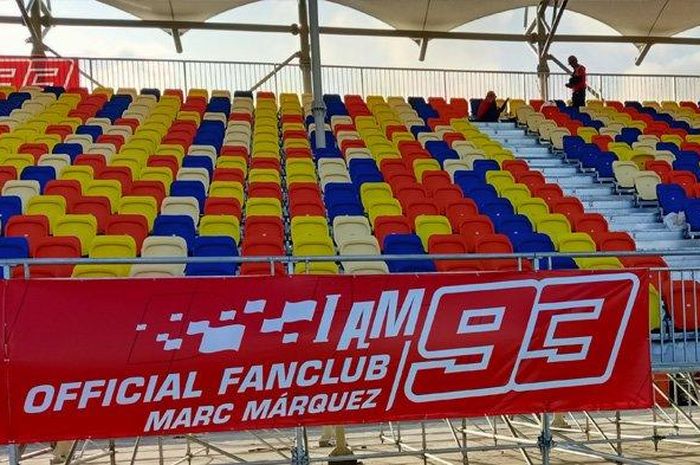 Penampakan terkini tribun khusus fan Marc Marquez untuk MotoGP Mandalika, Rabu (16/3/2022). 