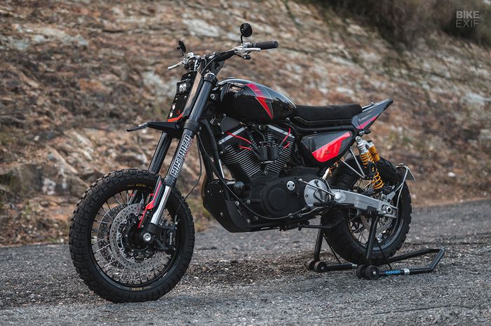 Harley-Davidson Sportster XLH1200S bergaya scrambler modern