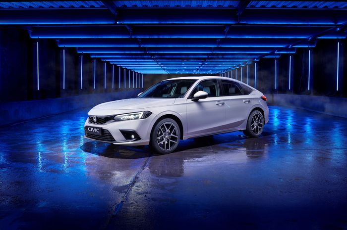 Honda Civic e:HEV juga meluncur di Eropa dengan bodi hatchback.