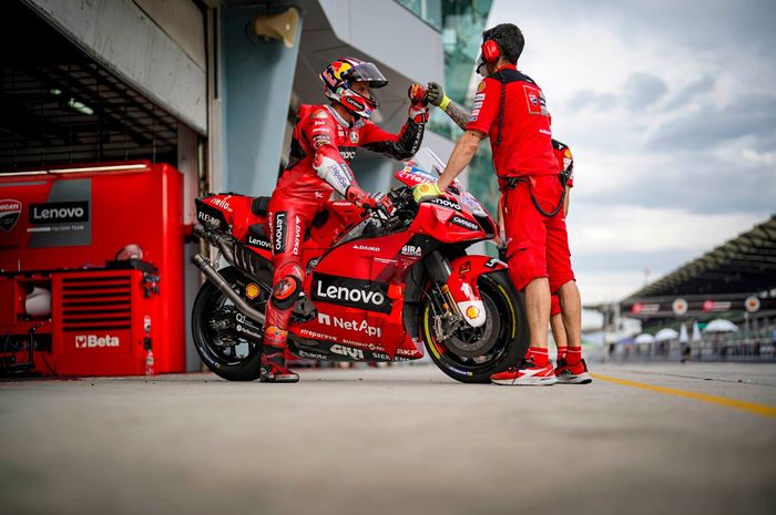 Ilustrasi. Shell Advance dukung Tim Ducati Lenovo saat MotoGP Indonesia 2022