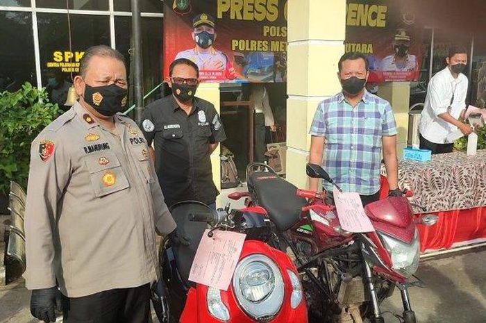 Konferensi pers kasus pencurian motor yang diungkap Polsek Cilincing, Jakarta Utara, Senin (28/3/2022) 