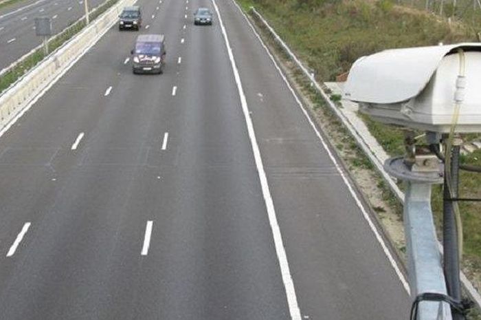ilustrasi Speed Camera di jalan tol