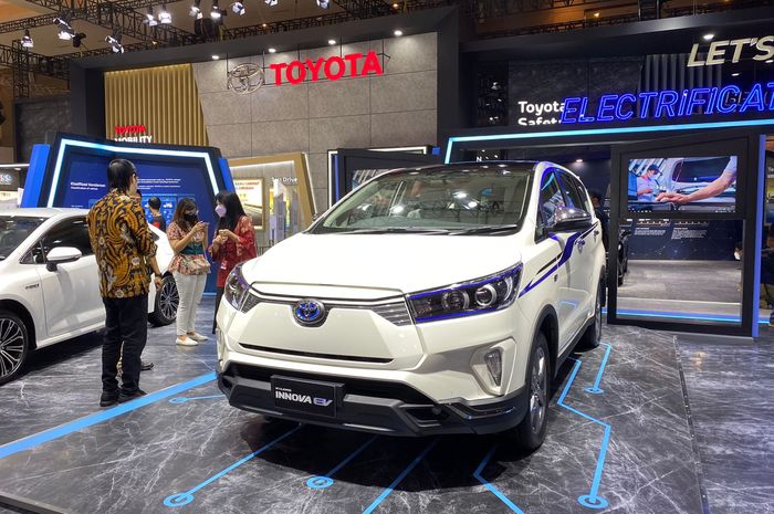 Toyota Kijang Innova EV Concept