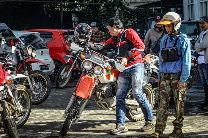 Honda XLR250 Baja dan XR250 Baja koleksi Subkhi Kuncorojati asal Magelang, Jawa Tengah.